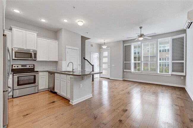 Building Photo - 2909 Zach Scott St