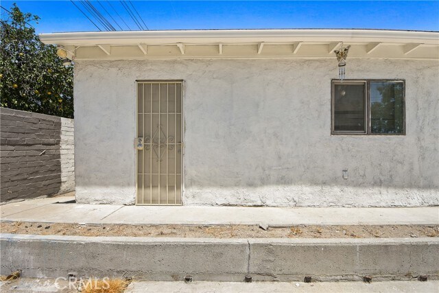 3008 N Arrowhead Ave