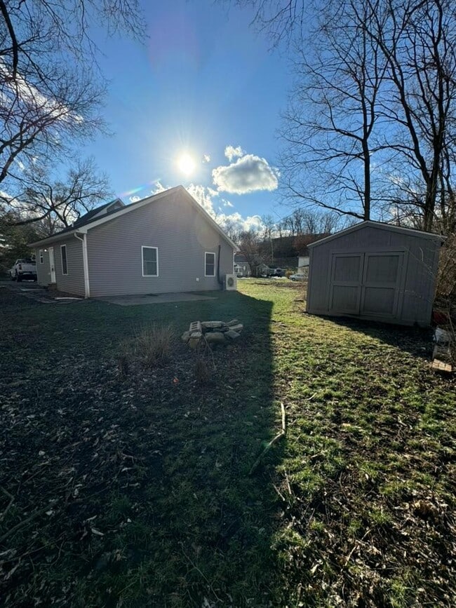 Photo - 618 Center St