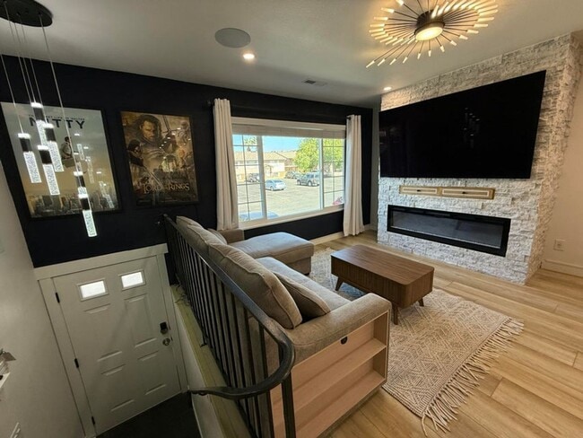 Photo - Gorgeous Remodeled 3 Bedroom Home in St. George! Unidad 43