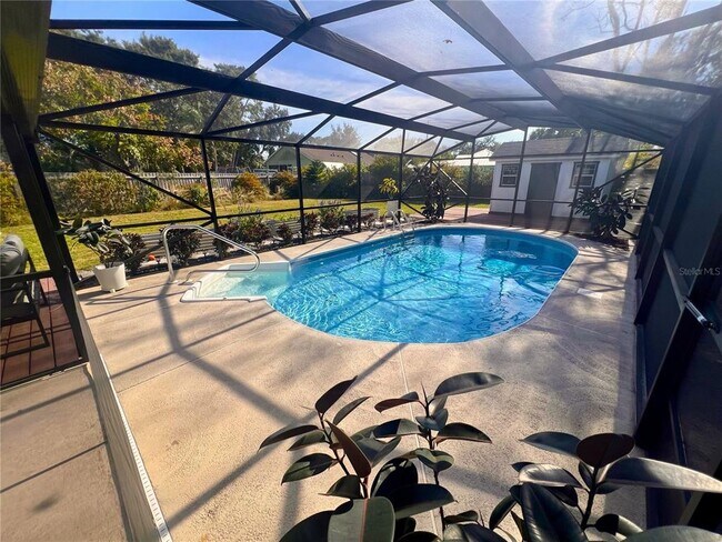 Photo - 338 Brassie Dr