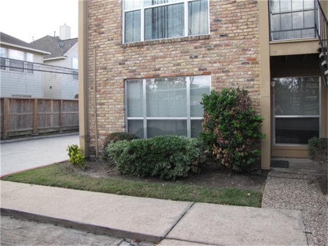 Building Photo - 3303 W Greenridge Dr Unit 23