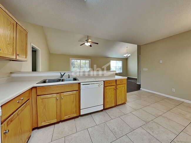 Photo - 174 Fontenot Dr