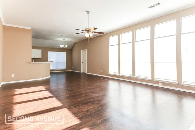 Photo - 616 Elm Falls Pl