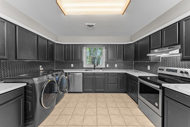 Photo - 3301 Marne Ave