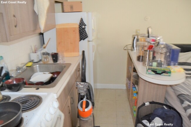 Building Photo - 1120 Commonwealth Ave Unit 6