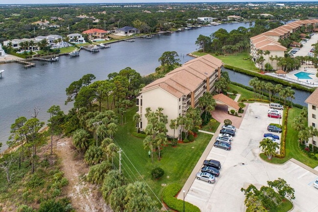 Photo - 1001 Seafarer Cir Unit 303
