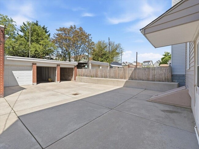 Photo - 73 Newman Ave Unit 3