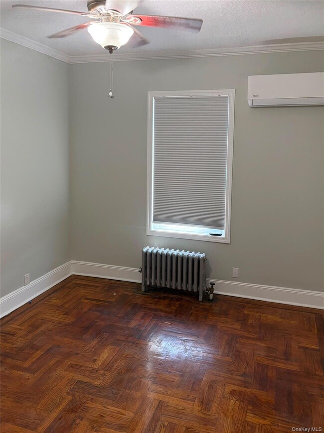 47-35 38th St