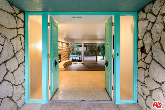 Photo - 3151 Oakdell Ln