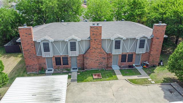 Photo - 305 Cambridge Dr