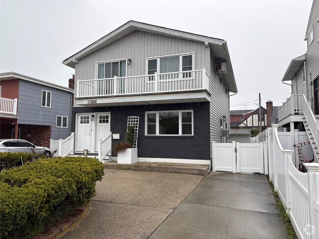 Building Photo - 262 Long Beach Blvd Rental