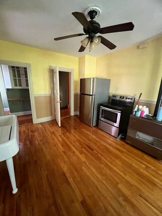 35 Tirrell St Unidad 3 Floor