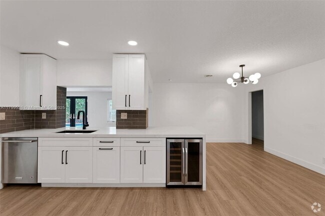 Building Photo - 6341 NE 22nd Ave Rental