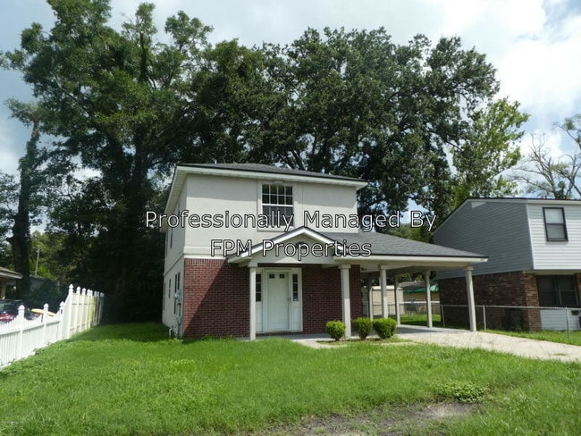 Building Photo - 1017 Crestwood St