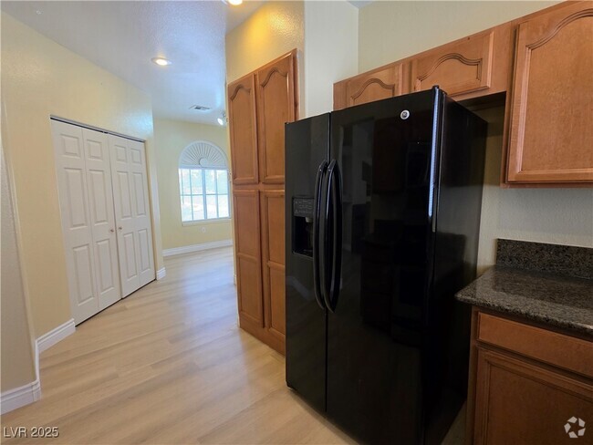 Building Photo - 2540 Silver Shadow Dr Rental