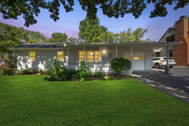 Photo - 249 W Nebraska St