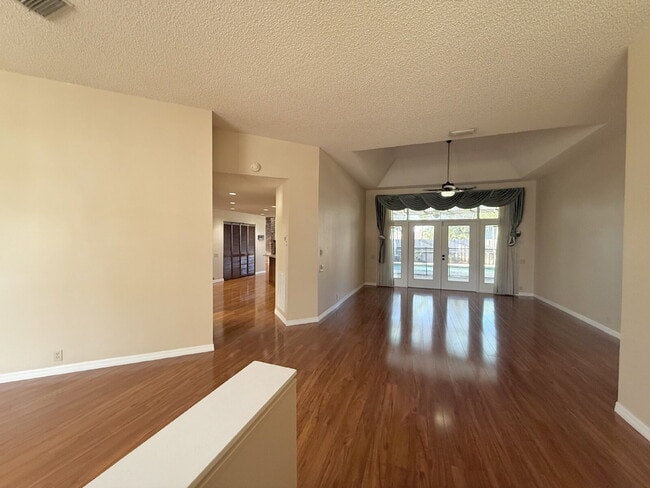 Photo - 3107 Westridge Dr