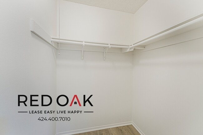 Photo - 2748 Montrose Ave Unit 3