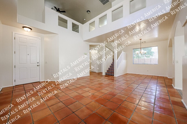 Photo - 528 W Mountain Sage Dr