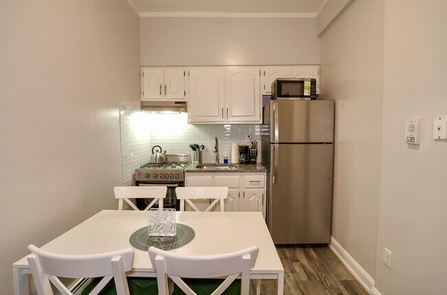 Photo - 208 48th St Unidad 25