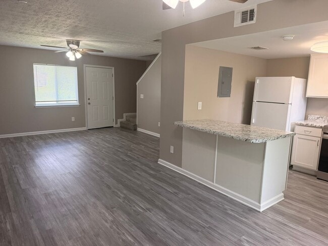 Photo - 2916 Sequoia Ave Unit 2916 Sequoia Ave
