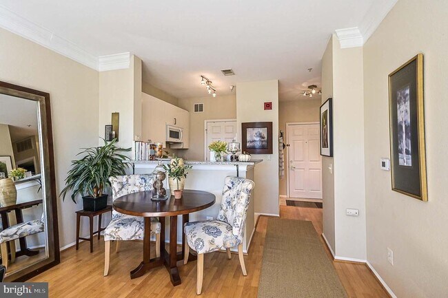 Photo - 1570 Spring Gate Dr. Unit 7302