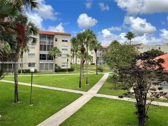 Photo - 1830 SW 81st Ave Unidad 4200 Rental