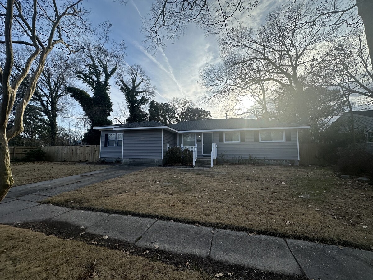 Photo - 1329 Pineview Ave