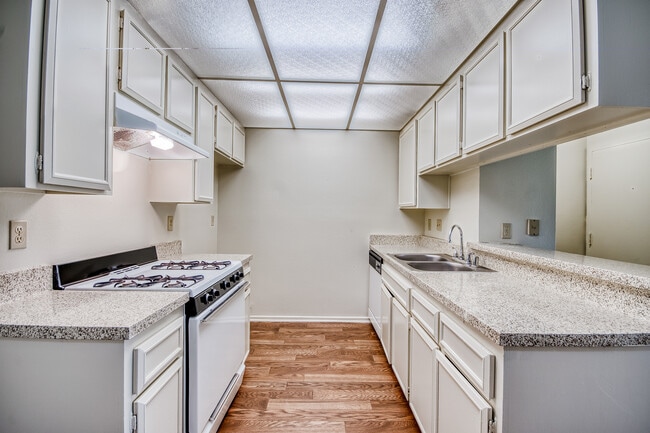 Photo - Cherry Creek Apartments