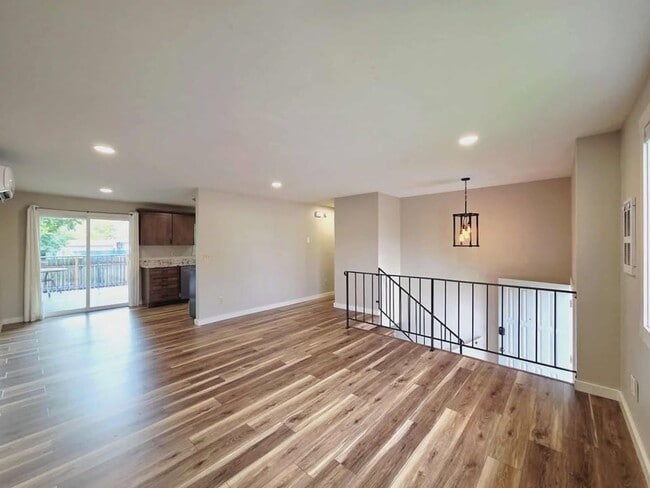Photo - **Gorgeous Renovated 3 Bed 2.5 Bath Duplex FOR RENT**