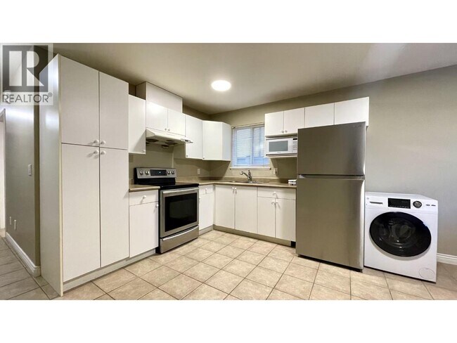 Photo - Ground Floor-80xx 17TH AVENUE