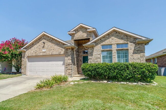 Building Photo - Fully Furnished 3 bed, 2 bath in White Settlement!