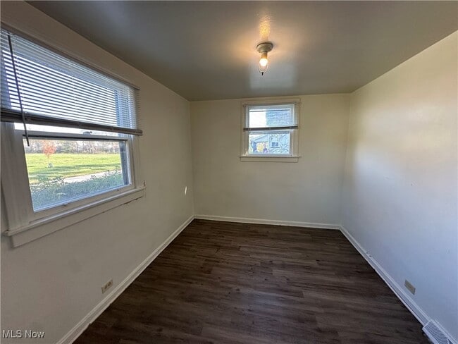 Photo - 288 Dickey Ave NW