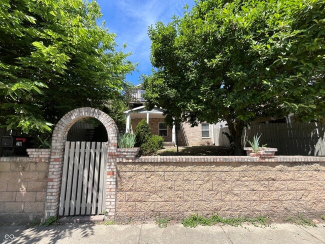 210 N Keystone Ave