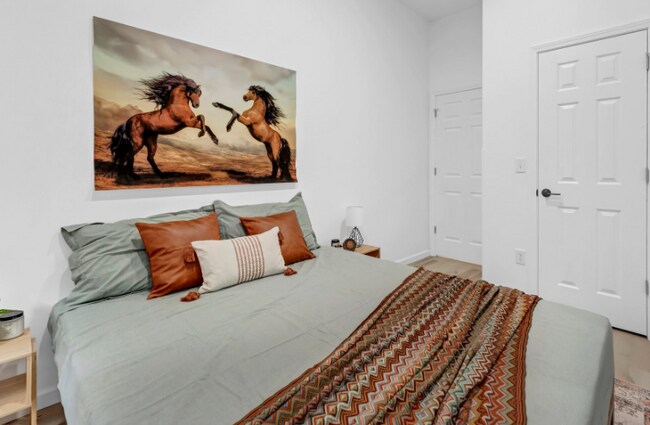 Photo - 574 Niagara St Unit Apt 1