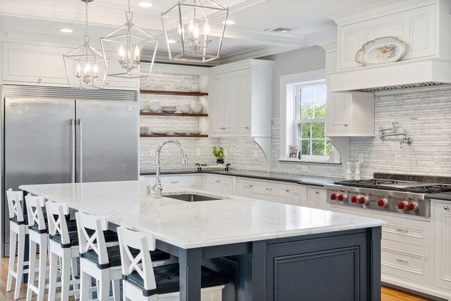 Photo - 205 Sohier St