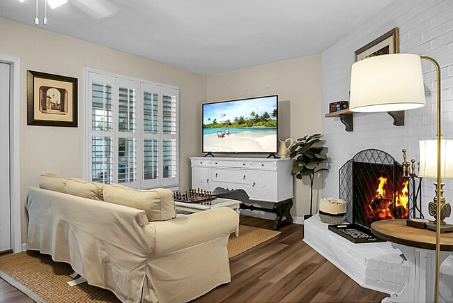 Photo - 733 Ralston Ct