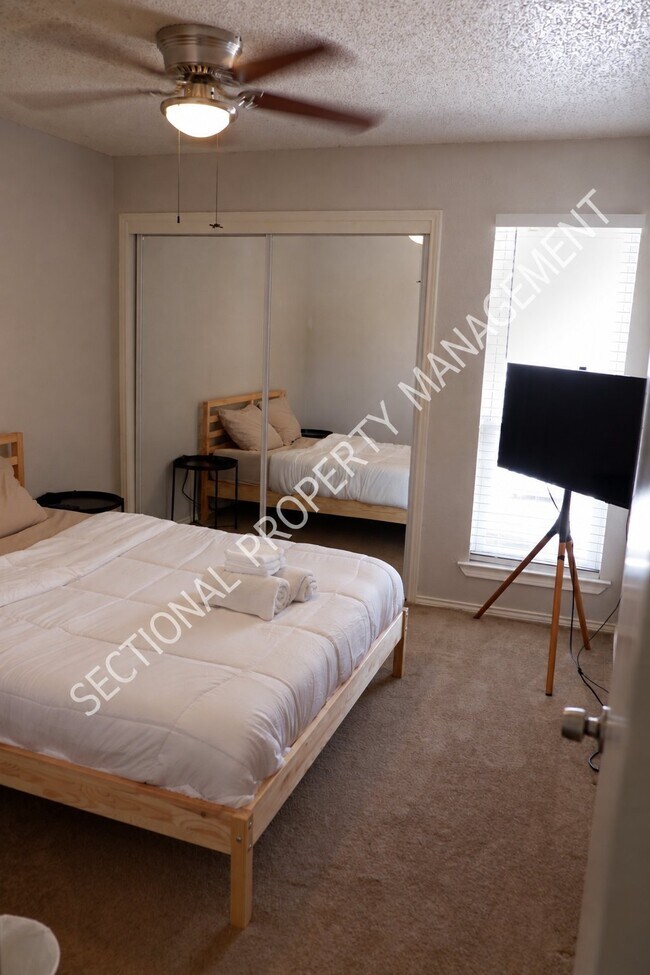 Photo - 715-719 N Center St Unit 715-4