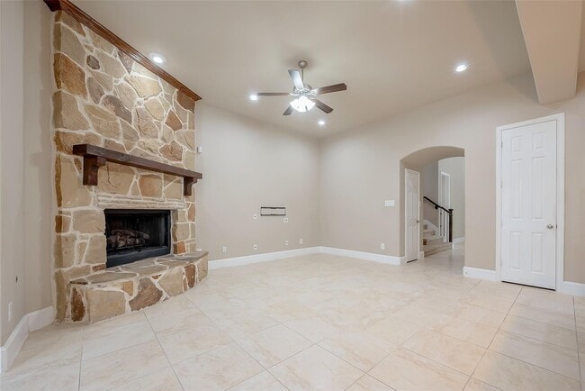 Photo - 16811 Kilgarth Dr