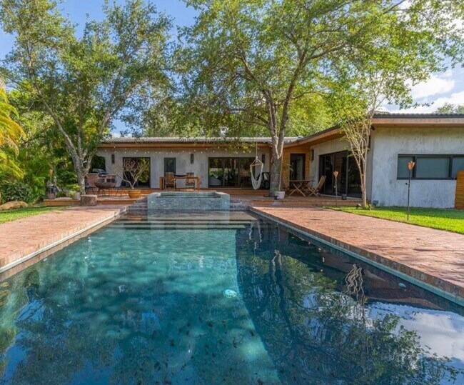 Photo - 105 NW 92nd St Casa