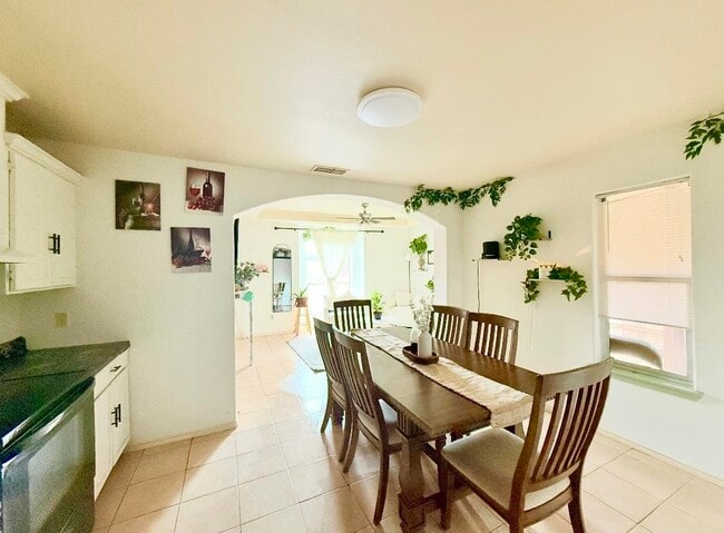 Photo - 4707 Los Laureles Ln