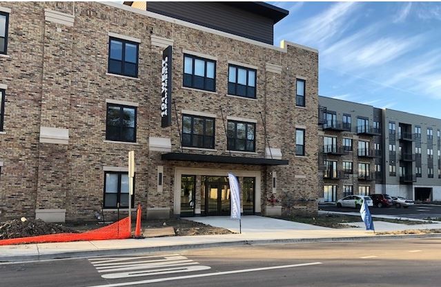 Building Photo - HIGHPOINT Barrington Rental