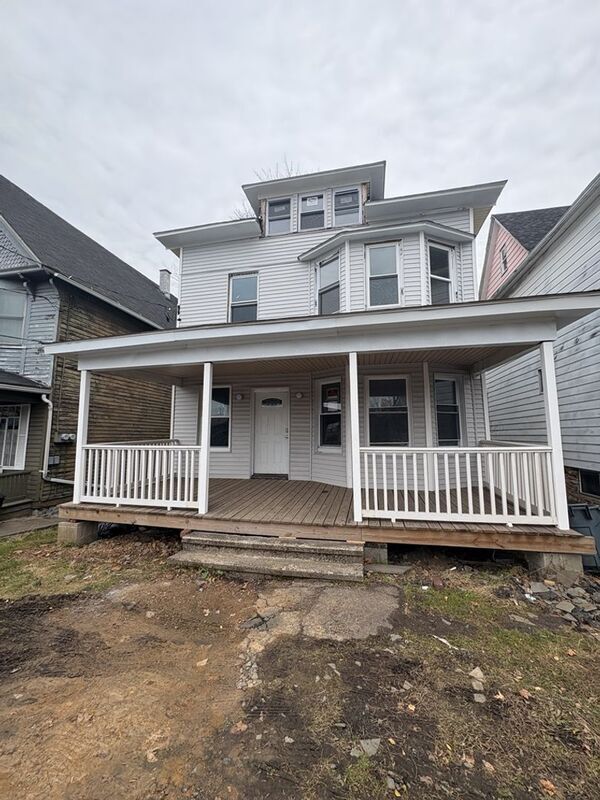 Photo - 415 S Main Ave