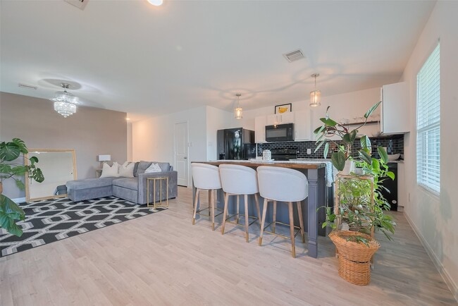 Building Photo - 9923 Opal Stone Wy