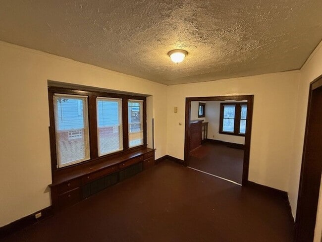 Photo - Charming 4-Bedroom Single Family Home for ...