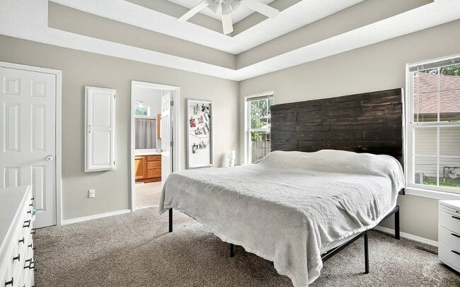 Photo - 752 S Troy Ave