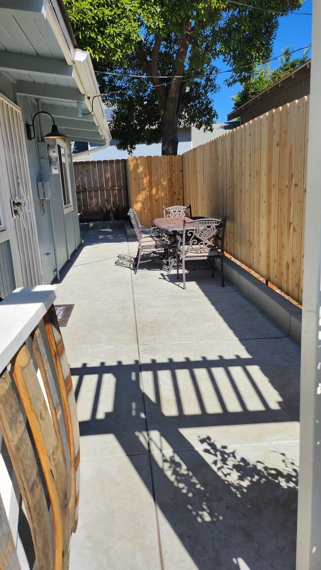 Photo - 650 E Foothill Blvd