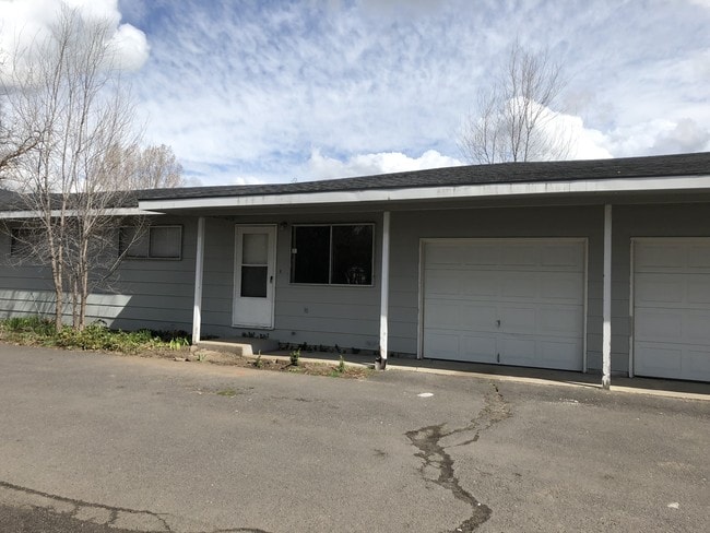 Building Photo - 5453 Walton Dr Unit 5455