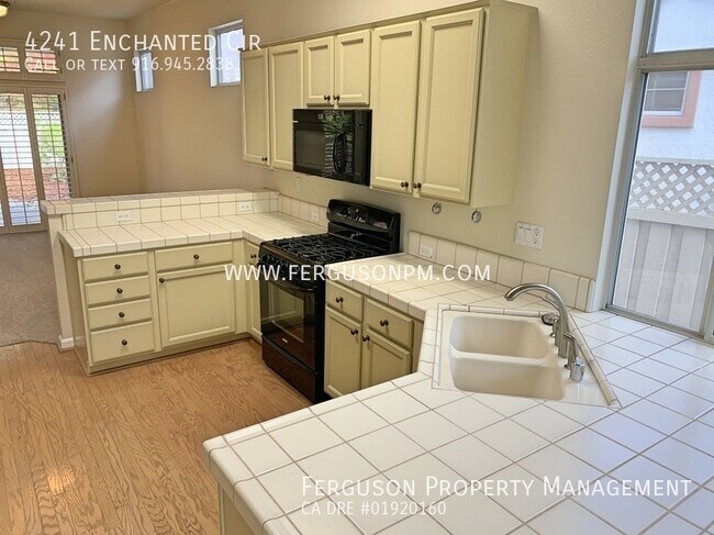 Photo - 4241 Enchanted Cir